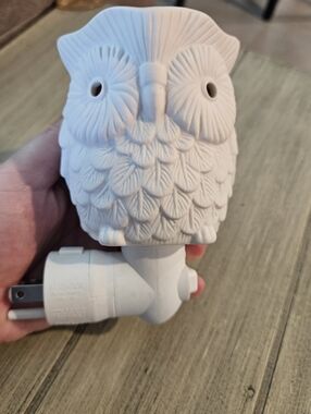 Scentsy White Owl Whoot Ceramic Plug-in